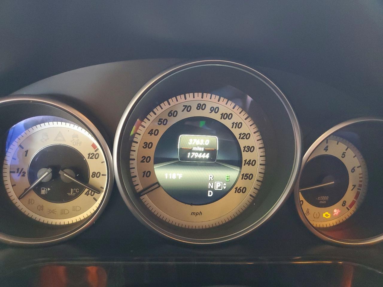 2014 Mercedes-Benz E 350 - zdjęcie 9
