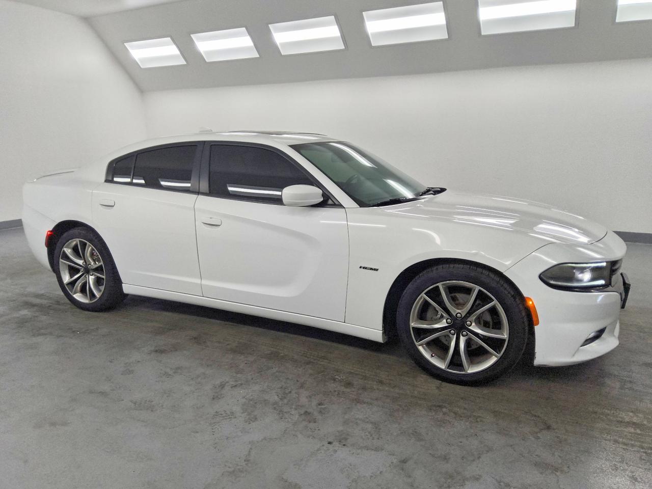 2015 Dodge Charger R/T - zdjęcie 4