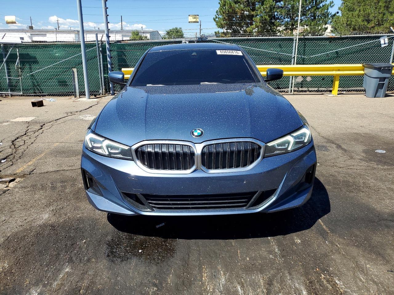 2025 BMW Seria 3 330i - zdjęcie 5