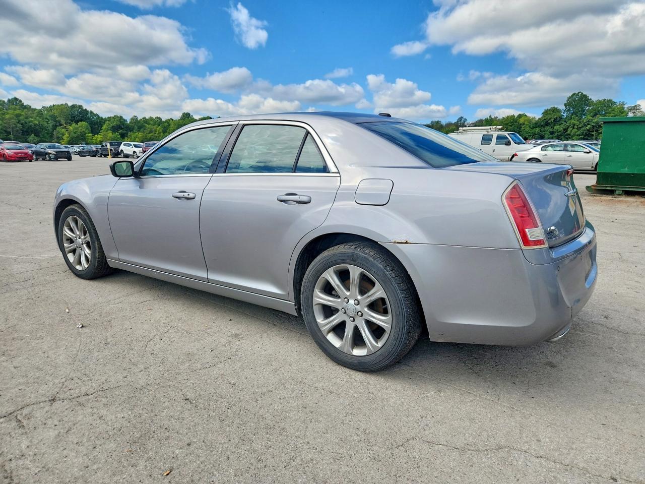 2013 Chrysler 300 S - zdjęcie 2
