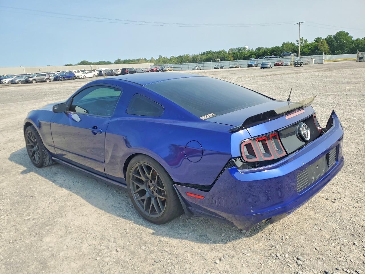 2014 Ford Mustang - zdjęcie 2