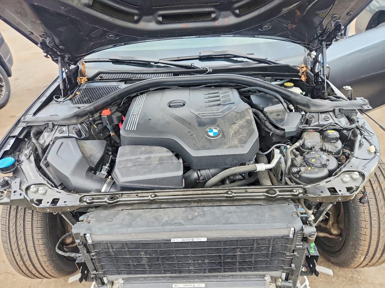 2021 BMW Seria 3 330i - zdjęcie 11