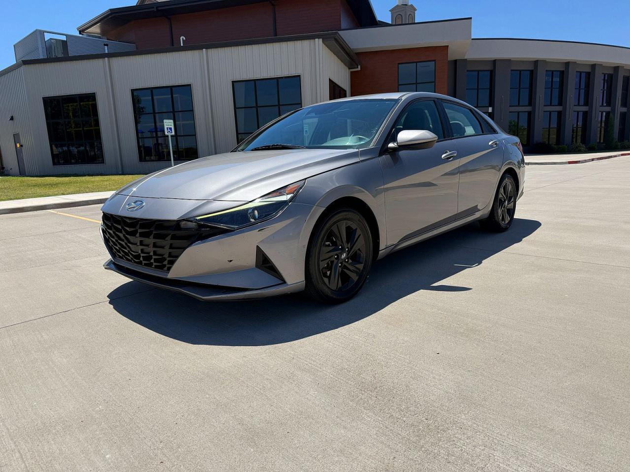 2021 Hyundai Elantra Sel - zdjęcie 2