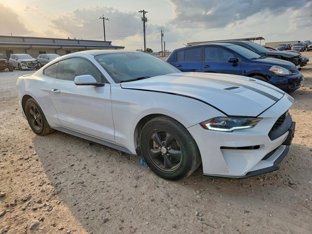 2020 Ford Mustang - zdjęcie 4