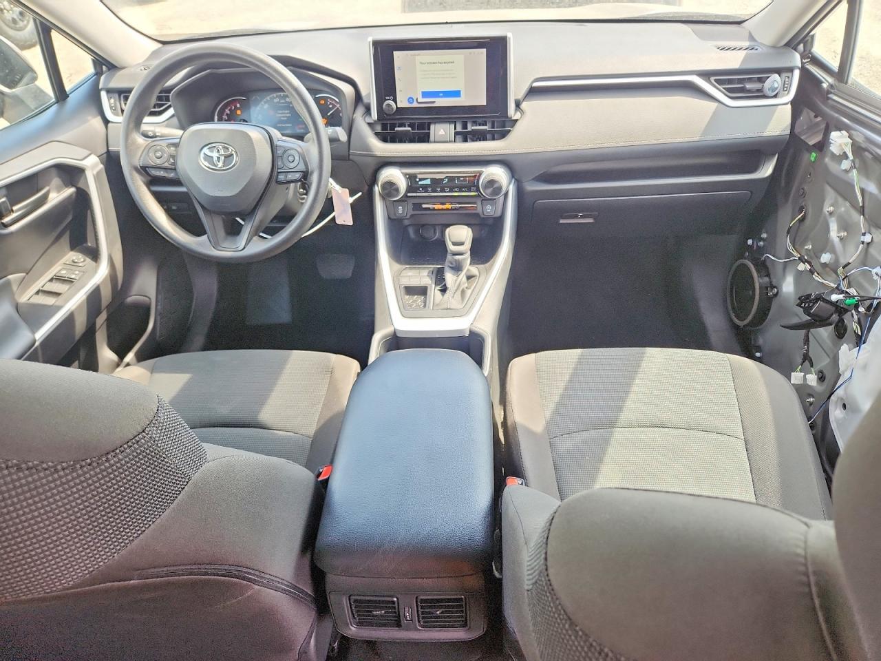 2025 Toyota Rav4 Le - zdjęcie 8