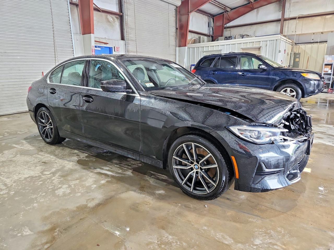 2019 BMW Seria 3 330i - zdjęcie 4