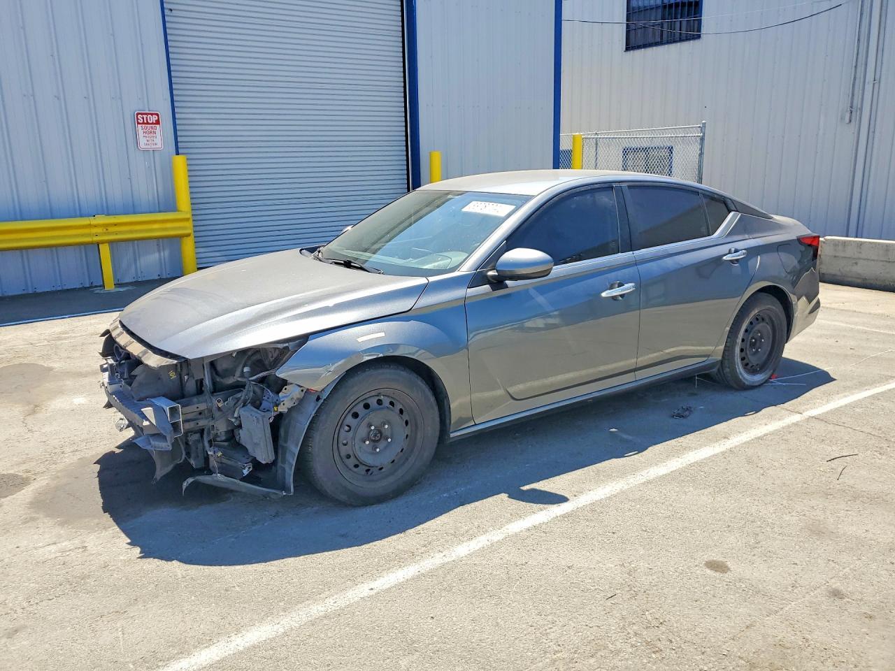 2020 Nissan Altima S - zdjęcie główne