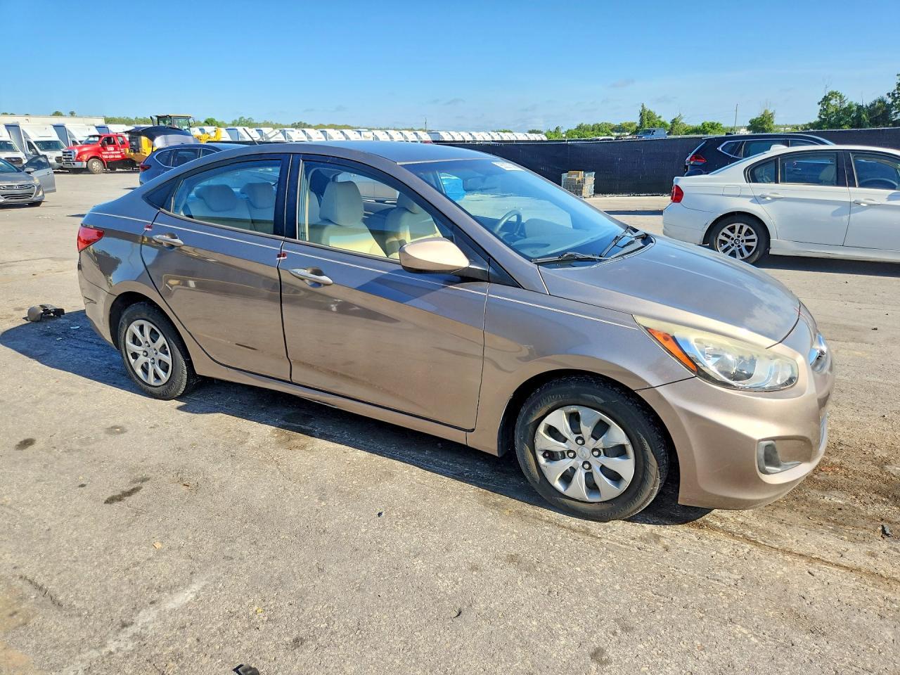 2013 Hyundai Accent Gls - zdjęcie 4