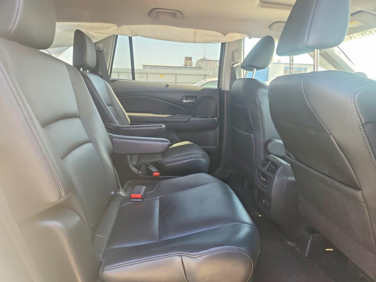 2019 Honda Pilot Touring - zdjęcie 11