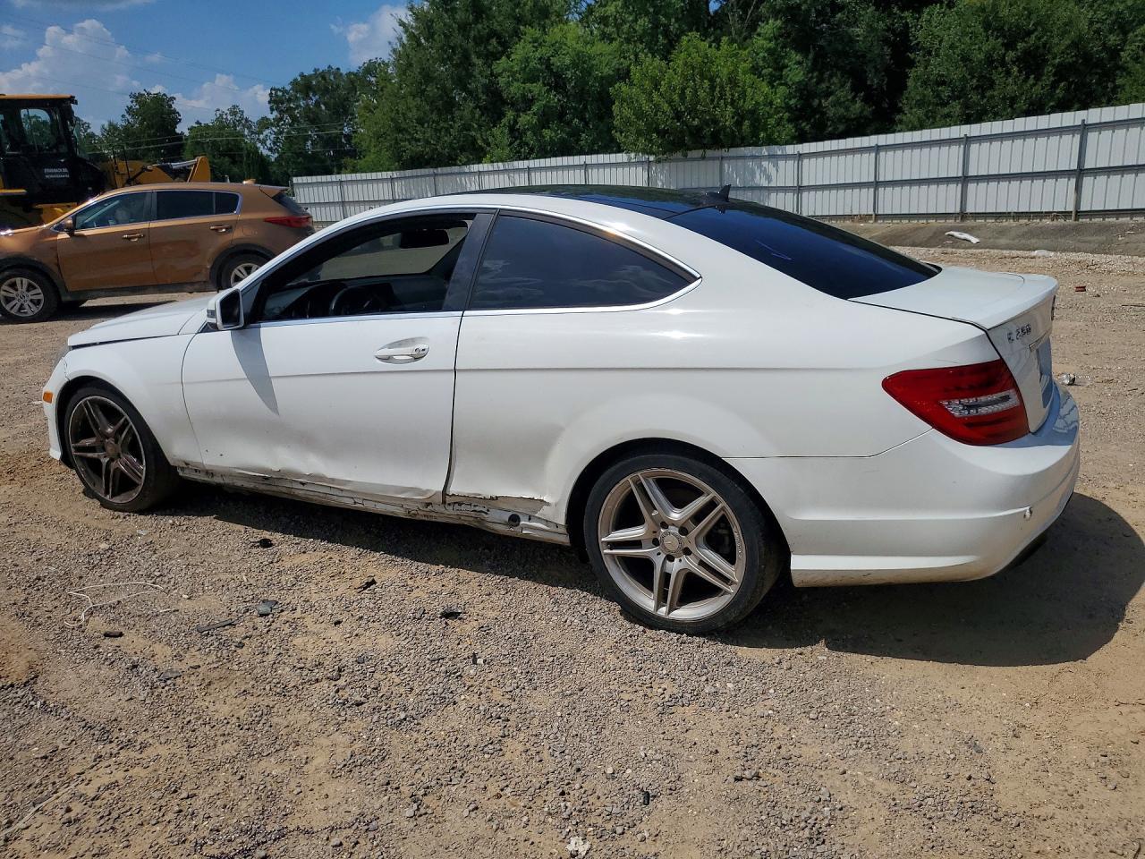 2015 Mercedes-Benz C 250 - zdjęcie 2