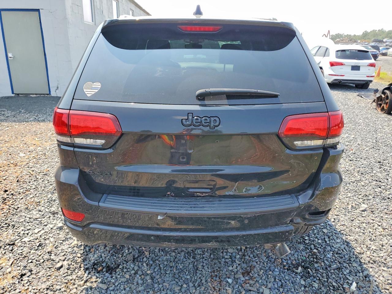 2022 Jeep Grand Cherokee Laredo E - zdjęcie 6