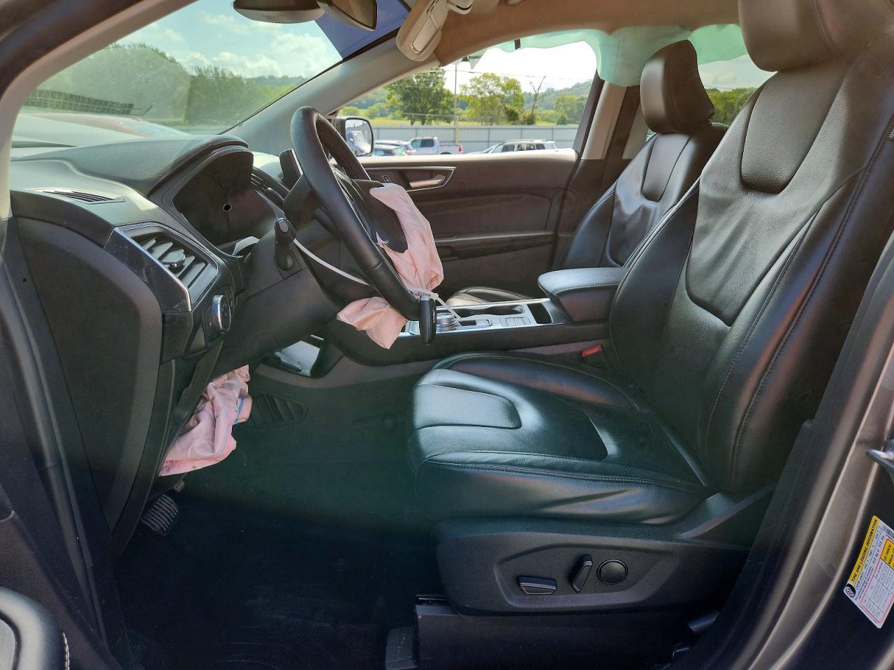2022 Ford Edge Titanium - zdjęcie 7