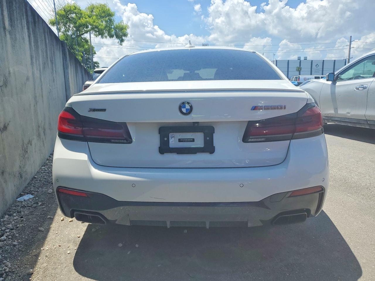 2022 BMW M550Xi - zdjęcie 6