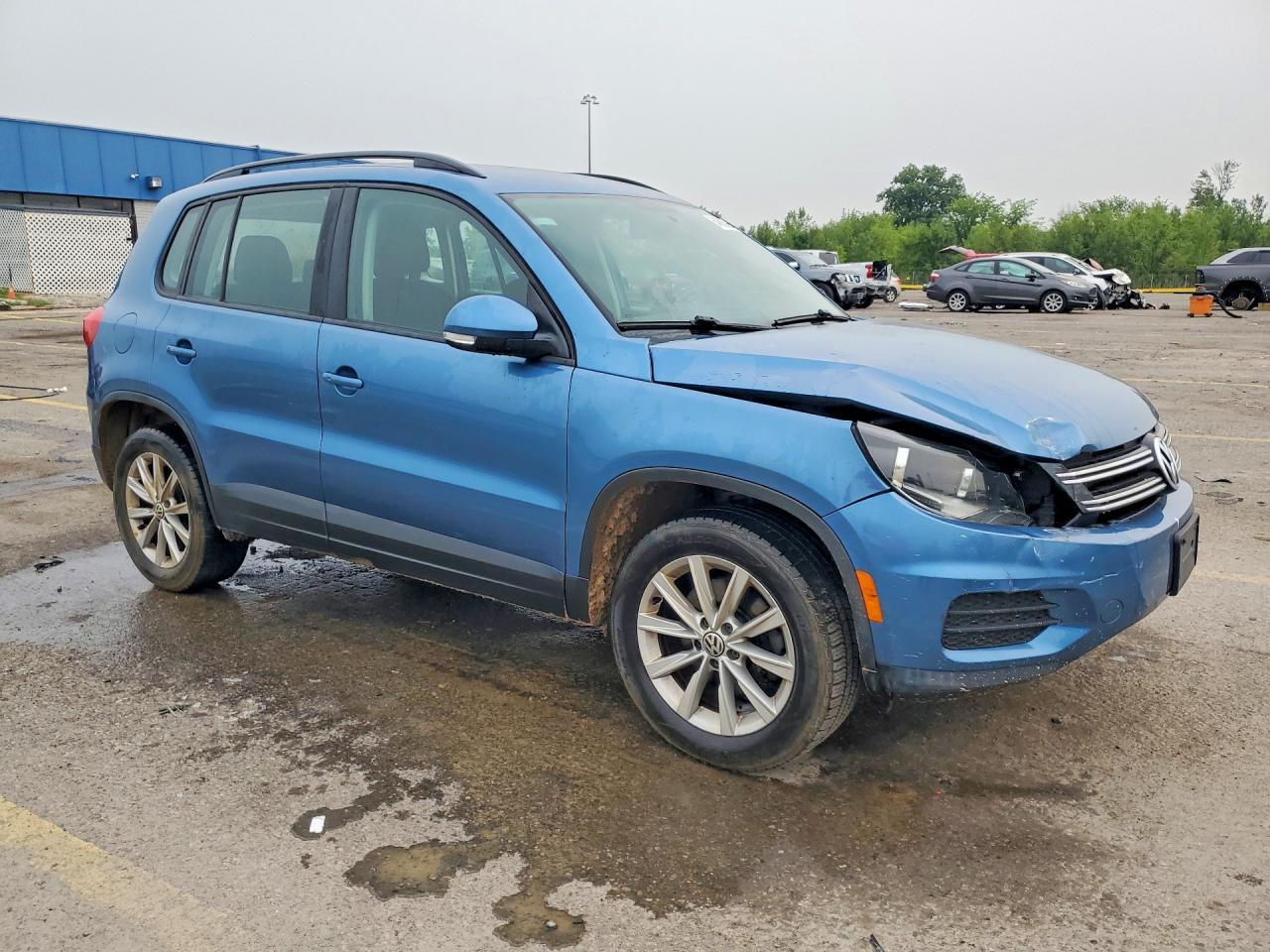 2017 Volkswagen Tiguan S - zdjęcie 4