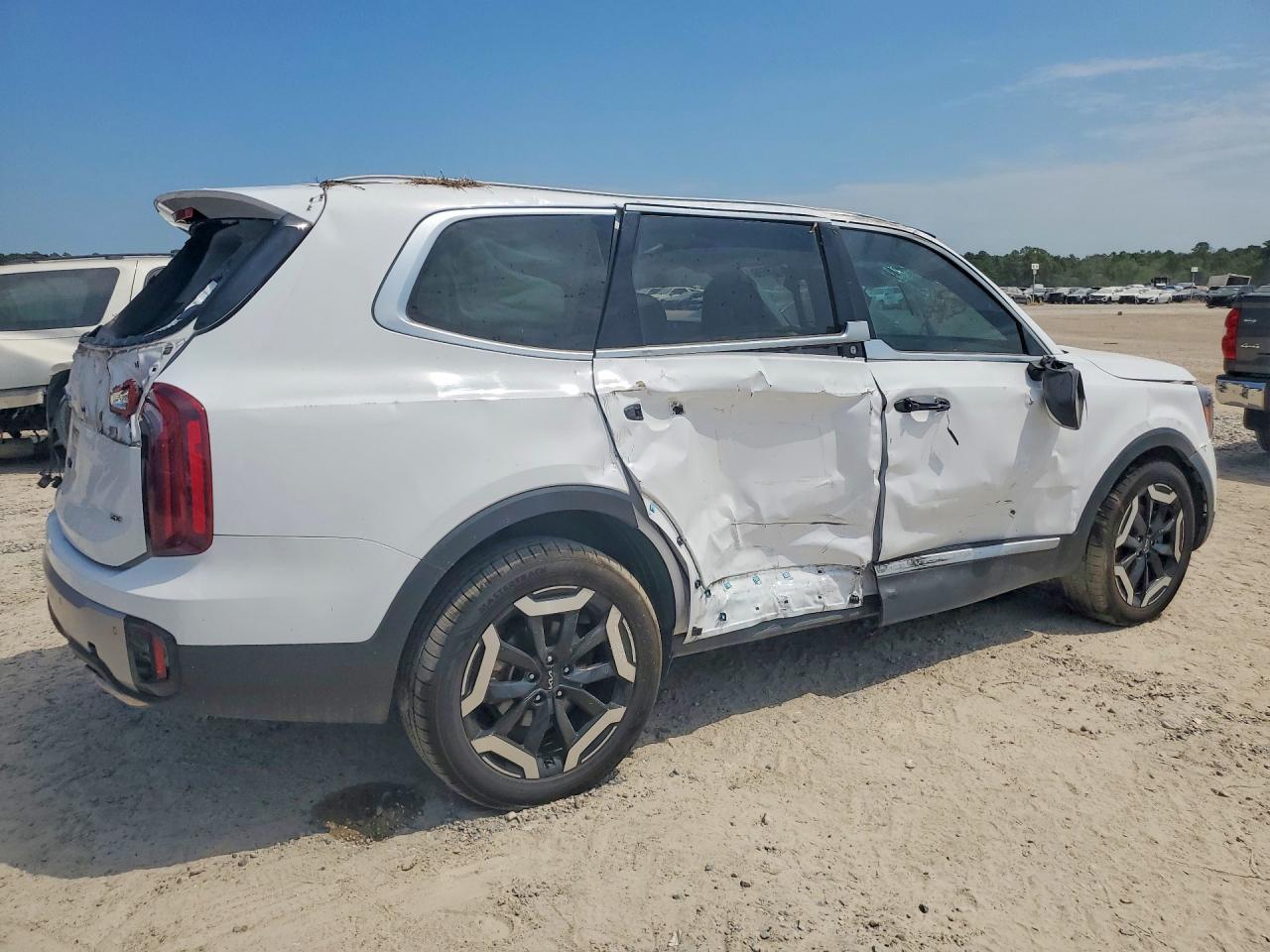 2023 Kia Telluride S - zdjęcie 3