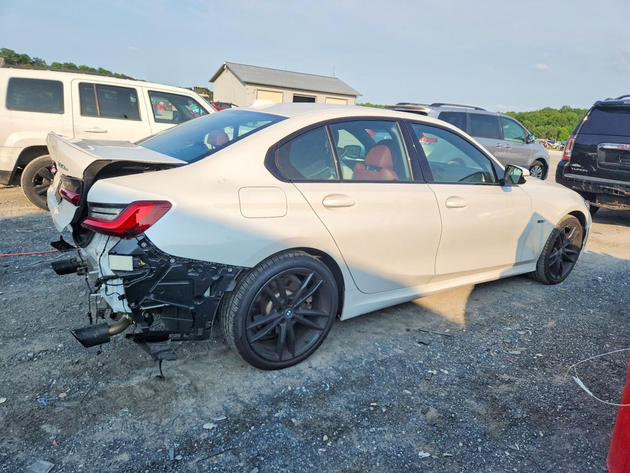 2023 BMW 330Xe - zdjęcie 3
