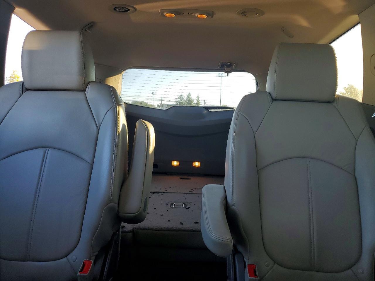 2016 Chevrolet Traverse Lt - zdjęcie 10