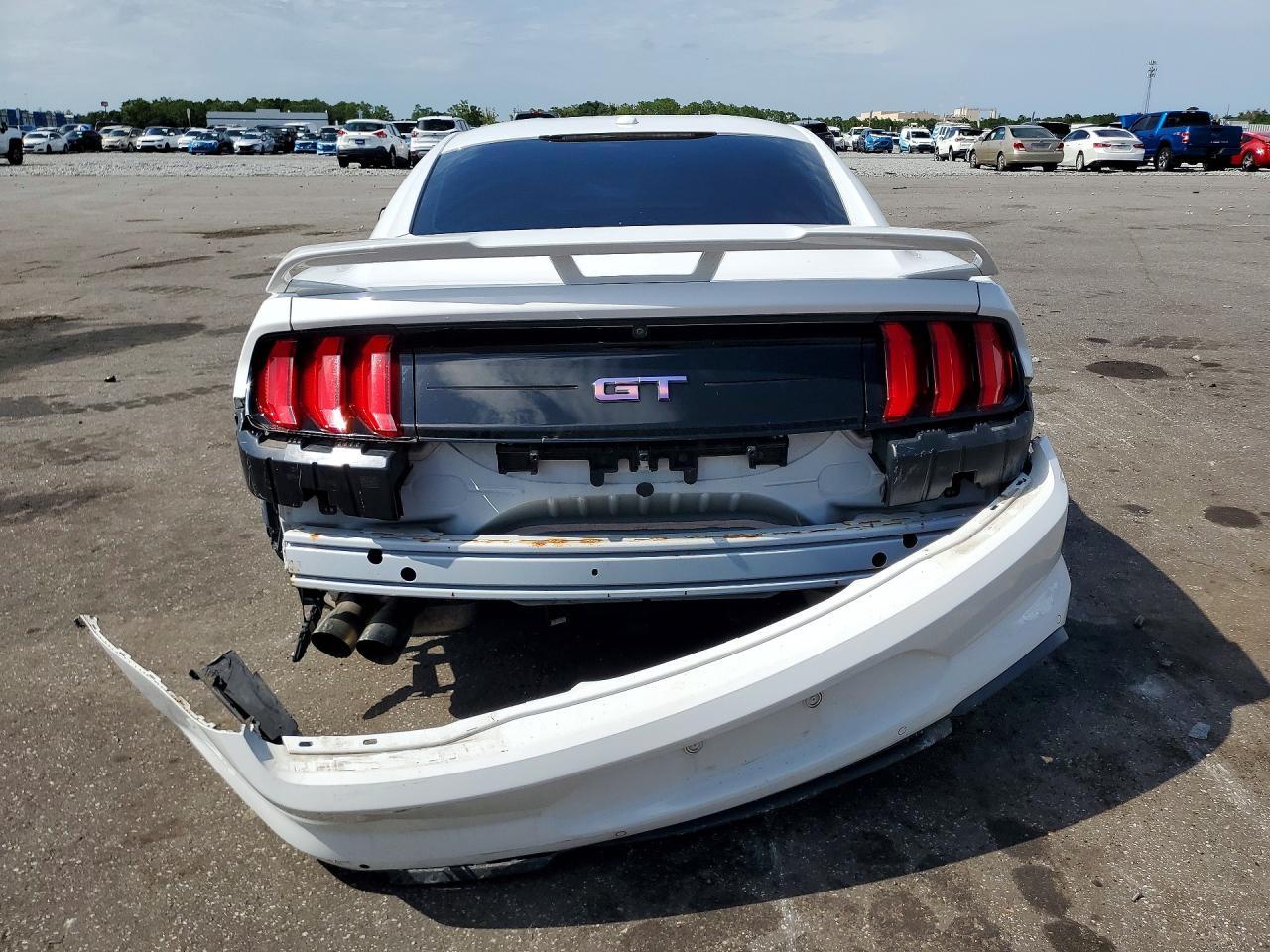 2020 Ford Mustang Gt - zdjęcie 6