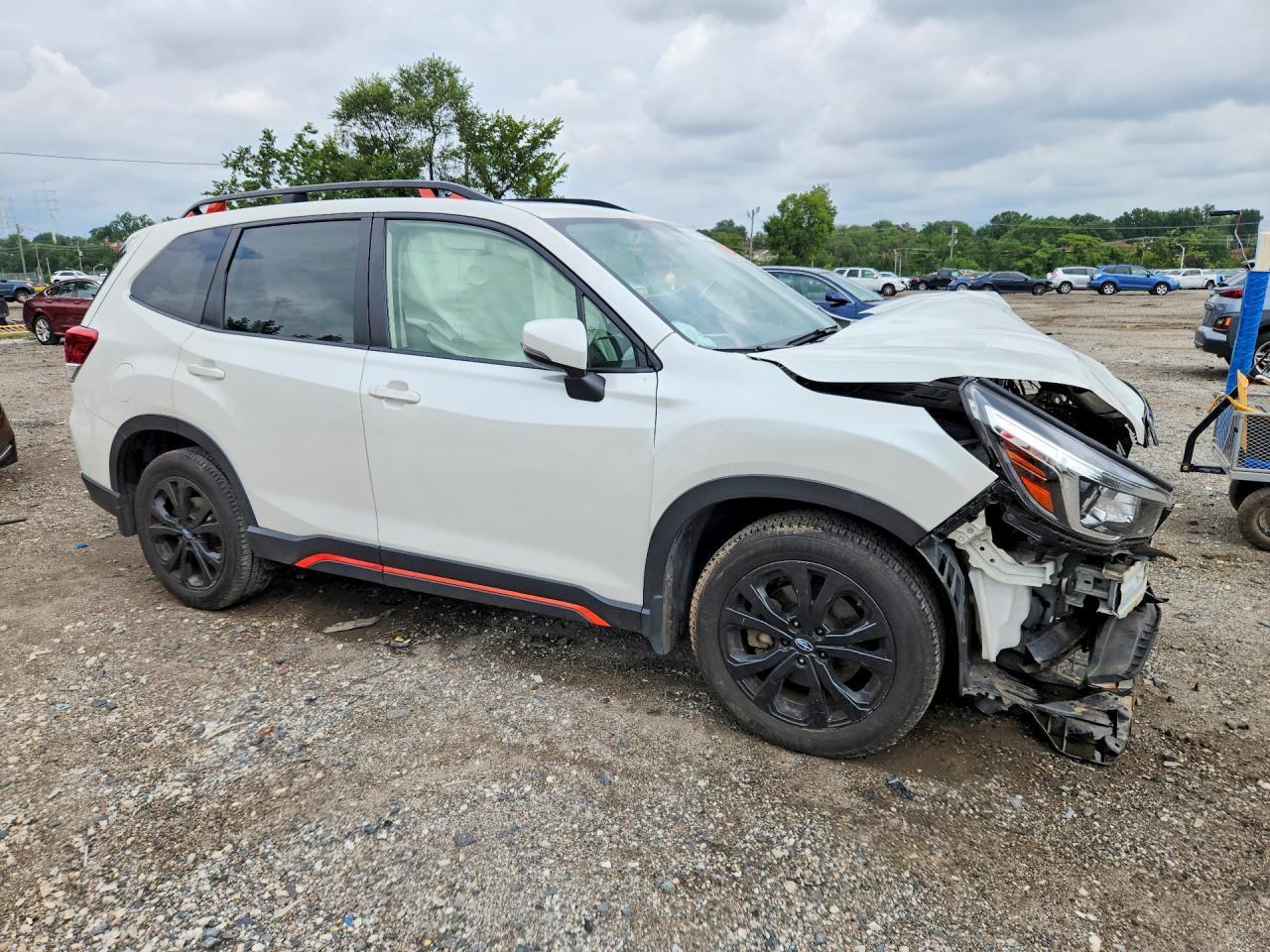 2019 Subaru Forester Sport - zdjęcie 4