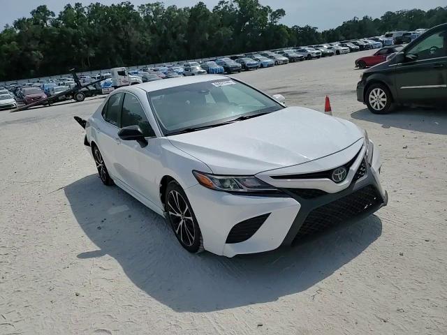 2018 Toyota Camry Se - zdjęcie 13