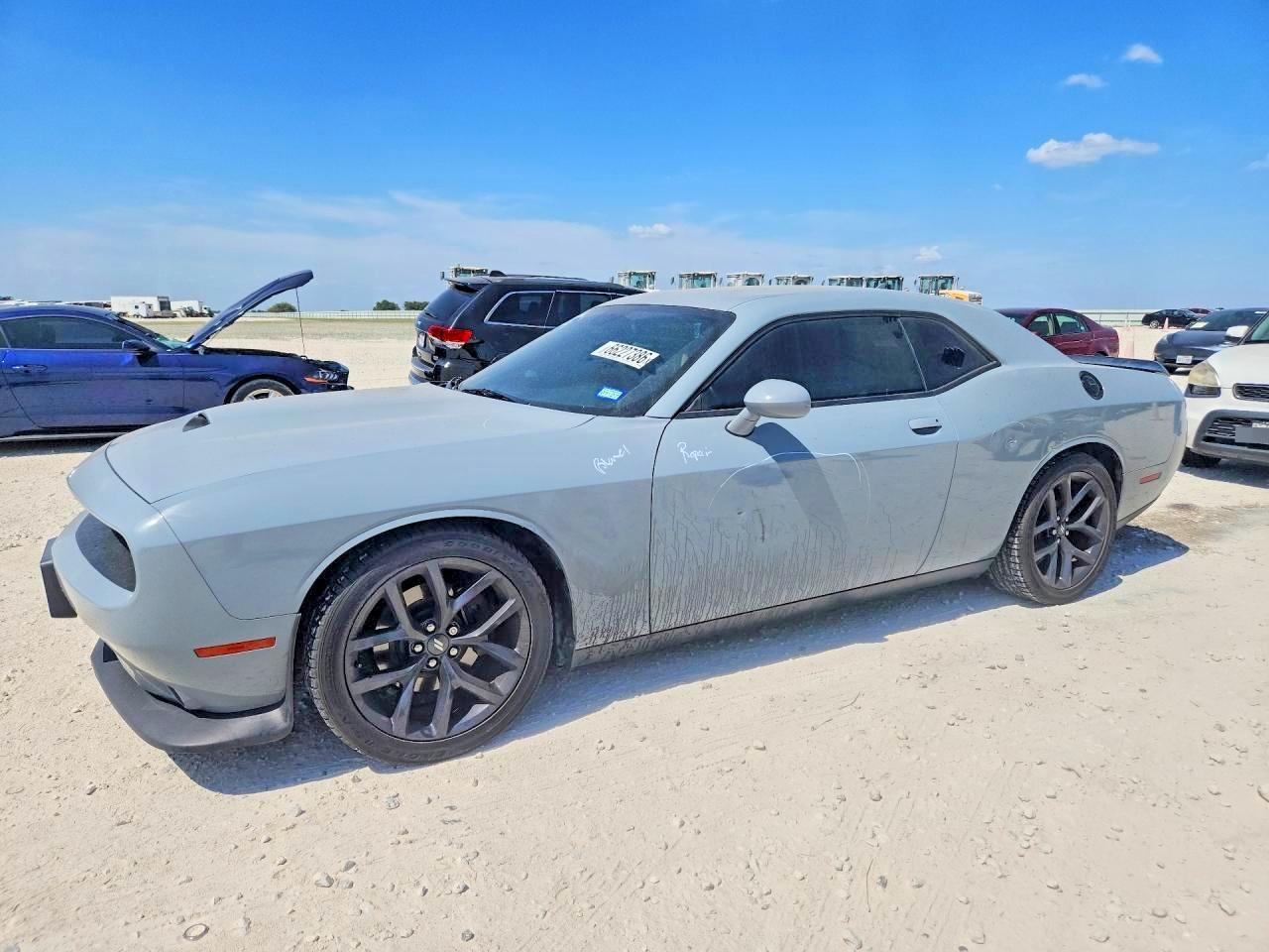 2021 Dodge Challenger Gt - zdjęcie główne