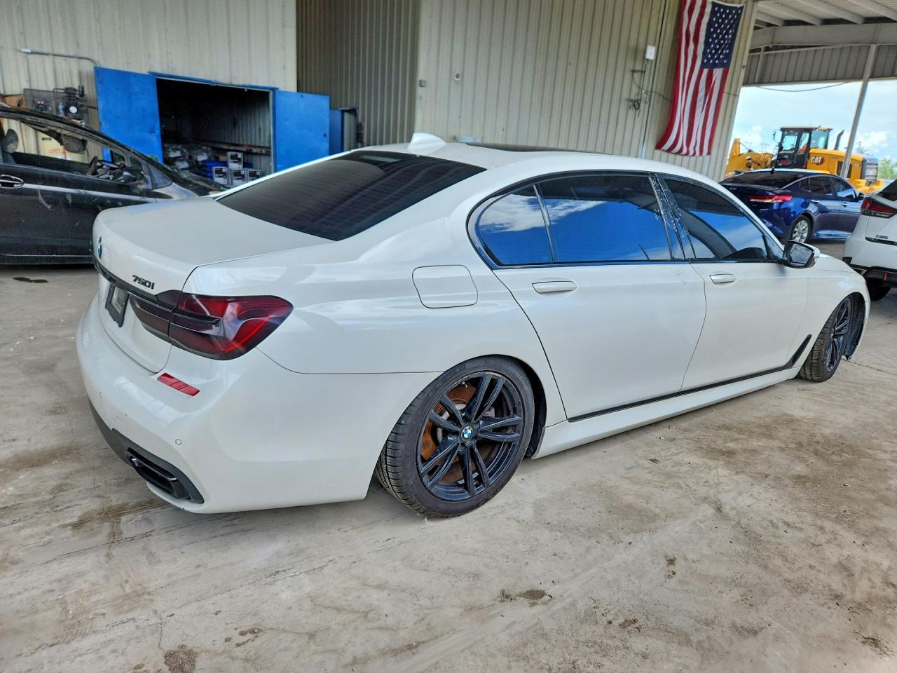 2019 BMW 750 Xi - zdjęcie 3