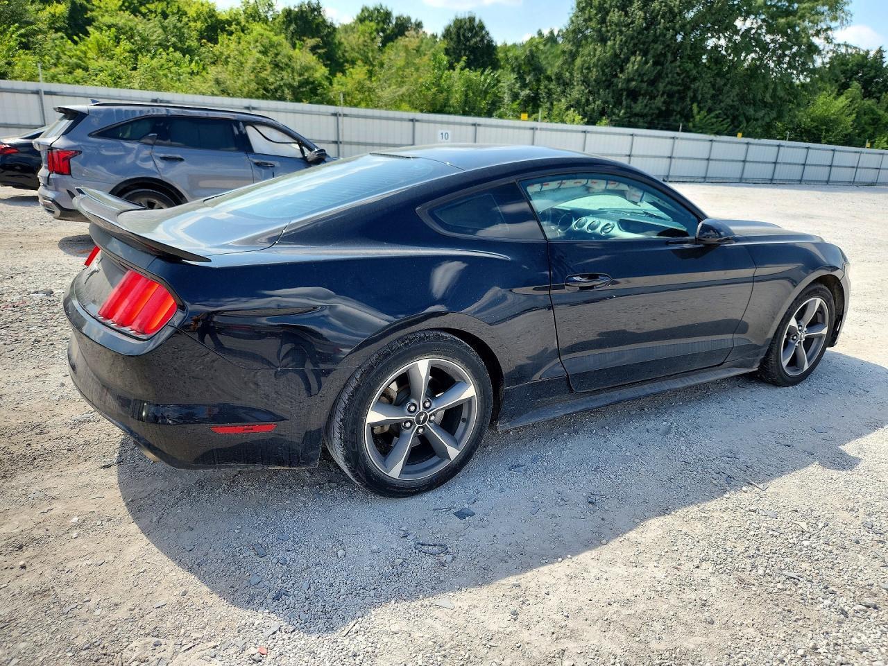 2016 Ford Mustang - zdjęcie 3