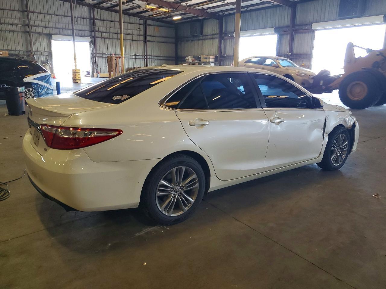 2015 Toyota Camry Se - zdjęcie 3