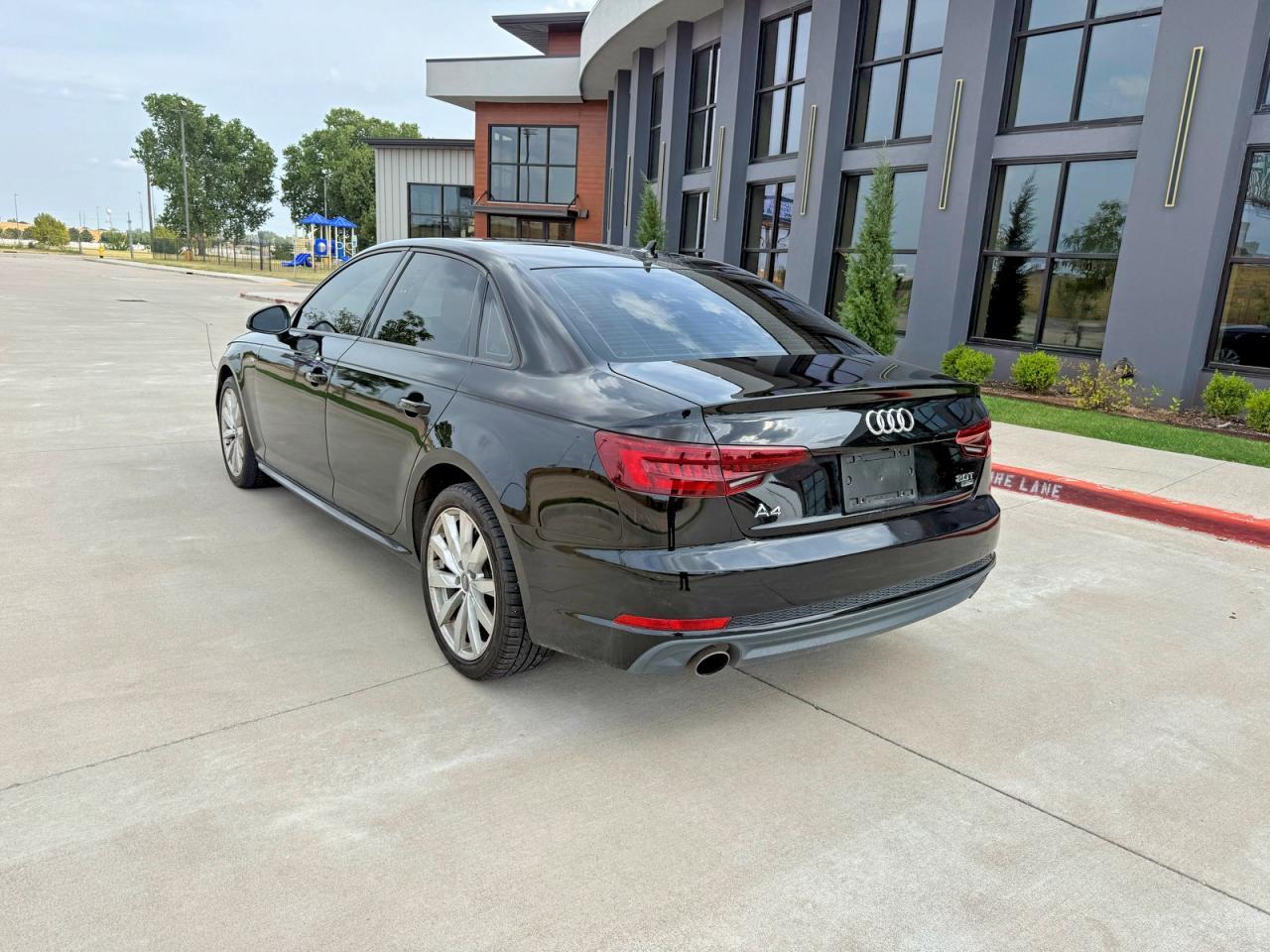 2018 Audi A4 Premium - zdjęcie 3