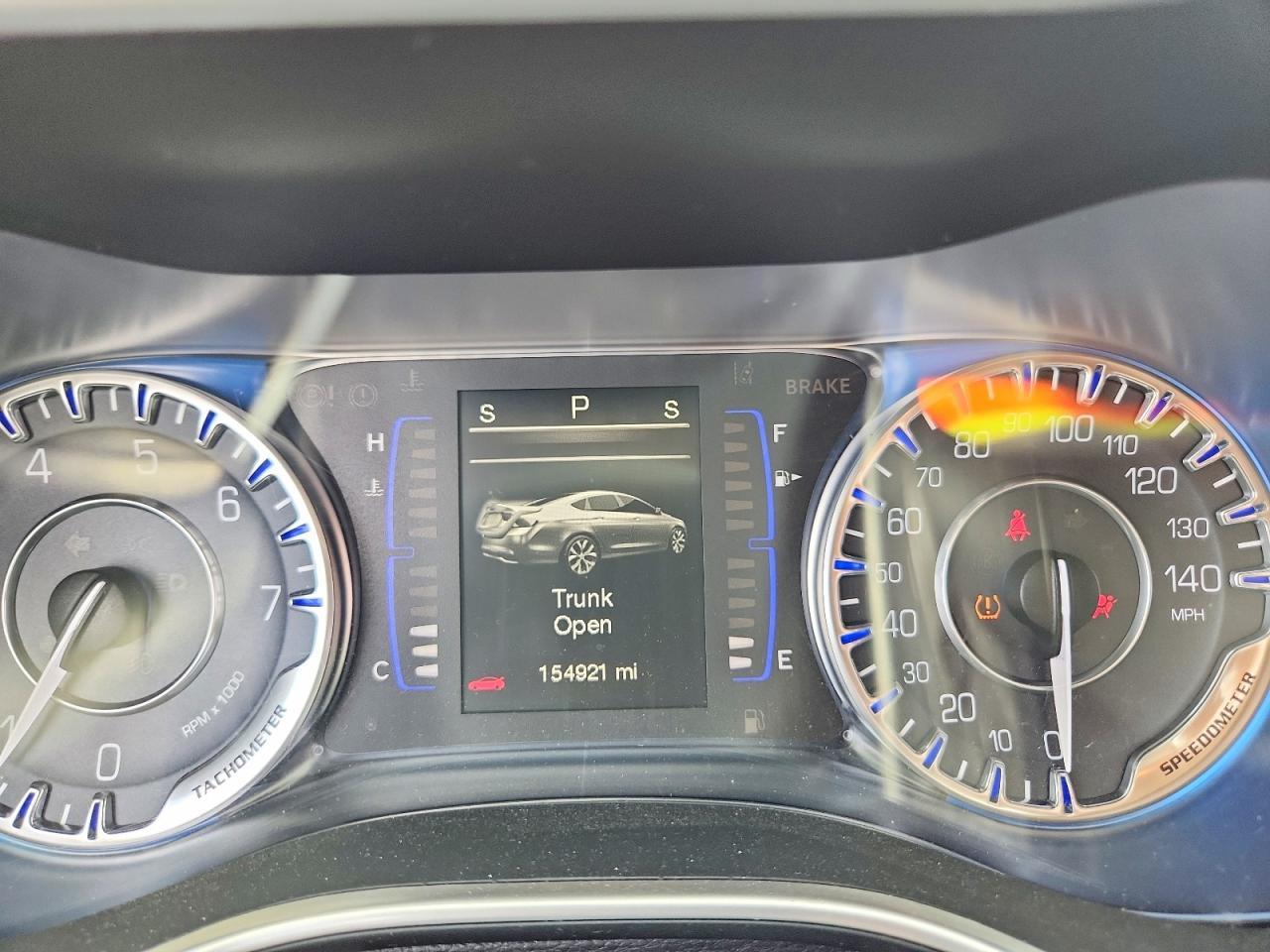 2015 Chrysler 200 Limited - zdjęcie 9