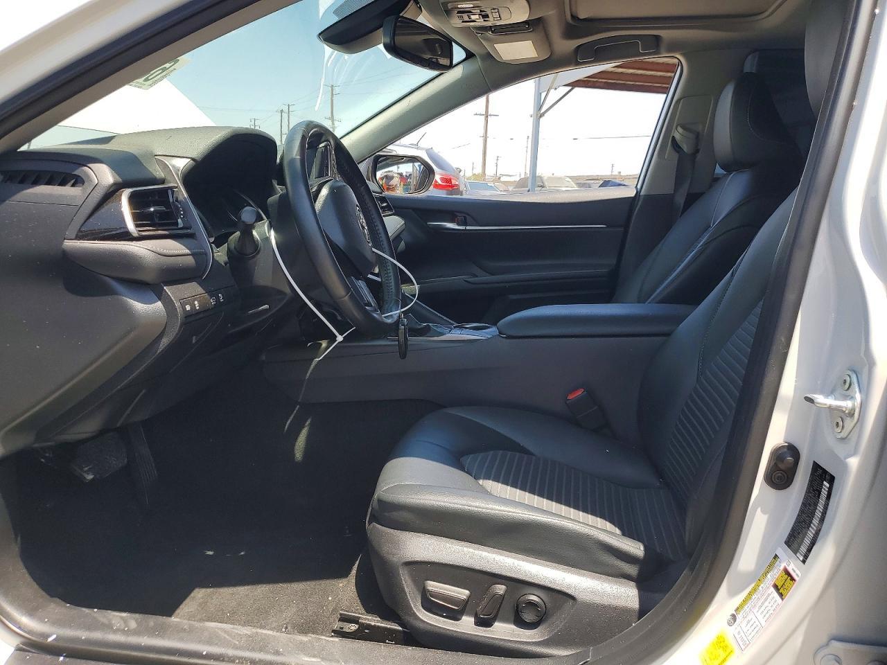 2023 Toyota Camry Se - zdjęcie 7