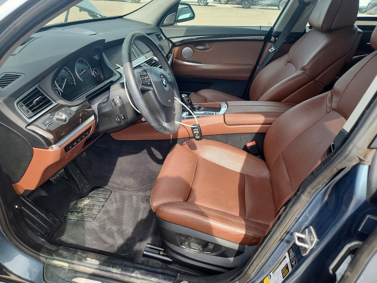 2013 BMW Seria 5 550i - zdjęcie 7
