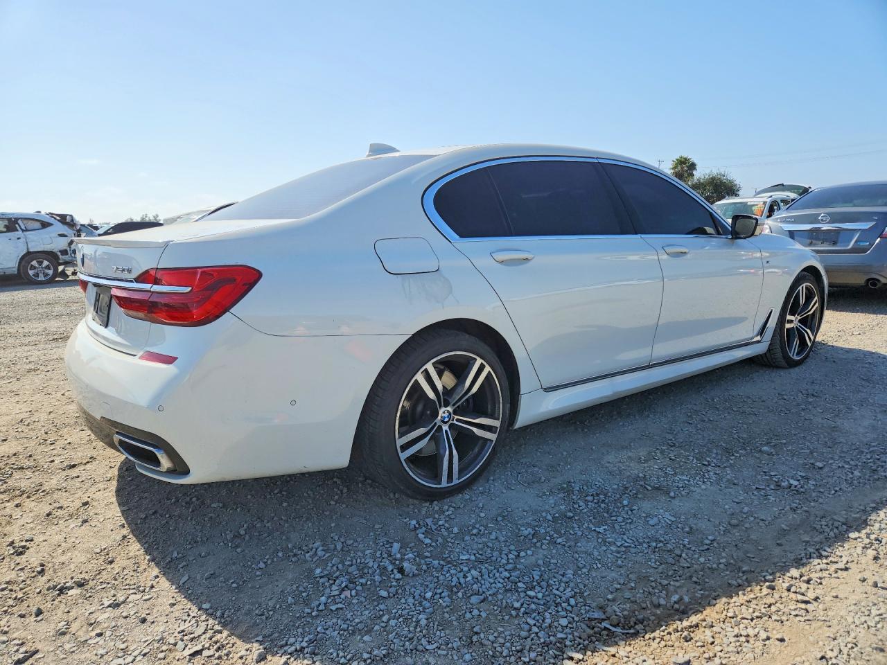 2017 BMW Seria 7 B7 - zdjęcie 3