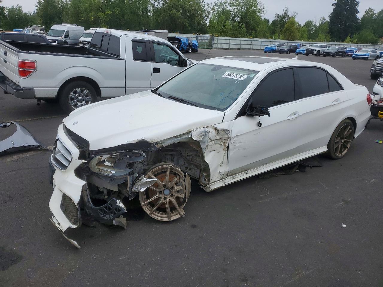 2014 Mercedes-Benz E 350 - zdjęcie główne