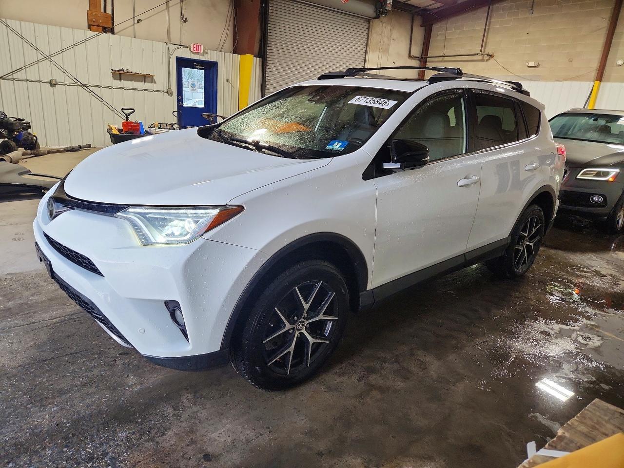 2018 Toyota Rav4 Se - zdjęcie główne