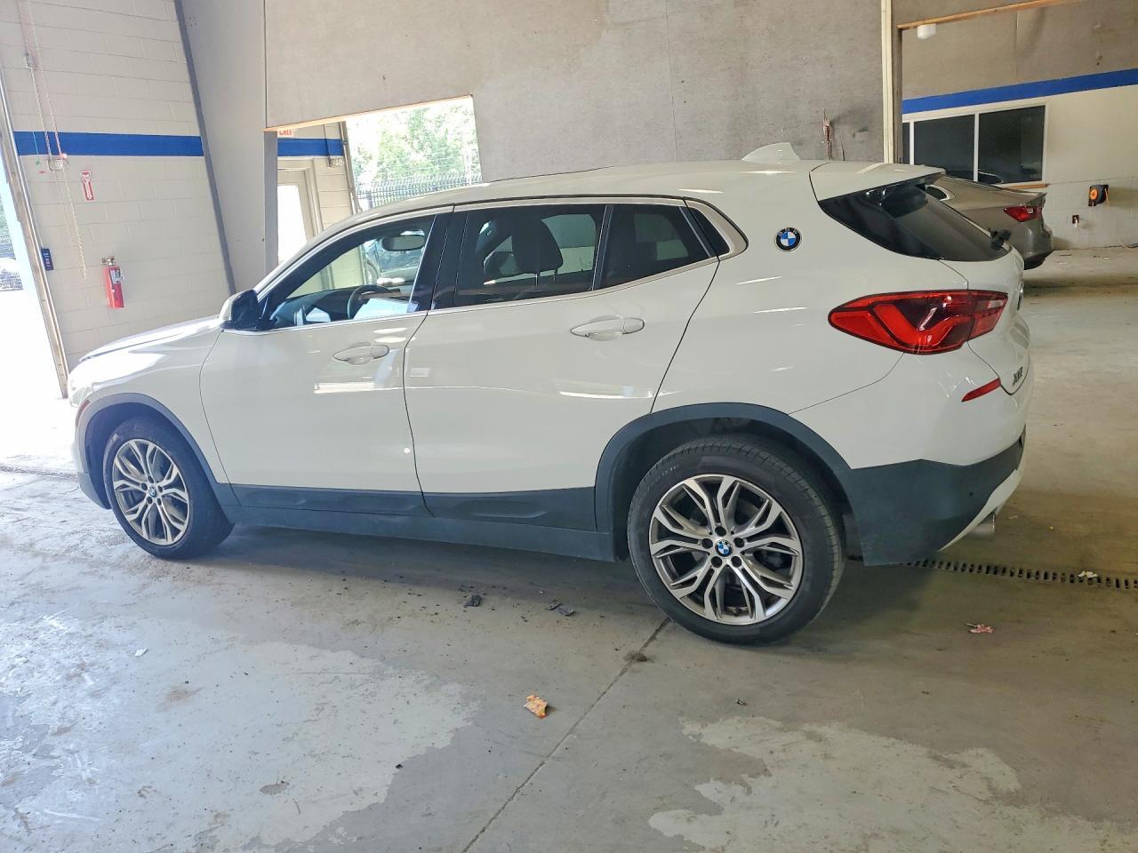 2020 BMW X2 xDrive28I - zdjęcie 2