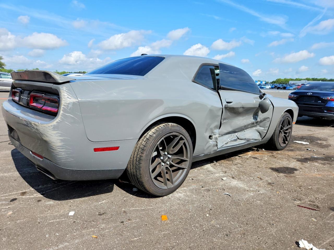 2019 Dodge Challenger Sxt - zdjęcie 3