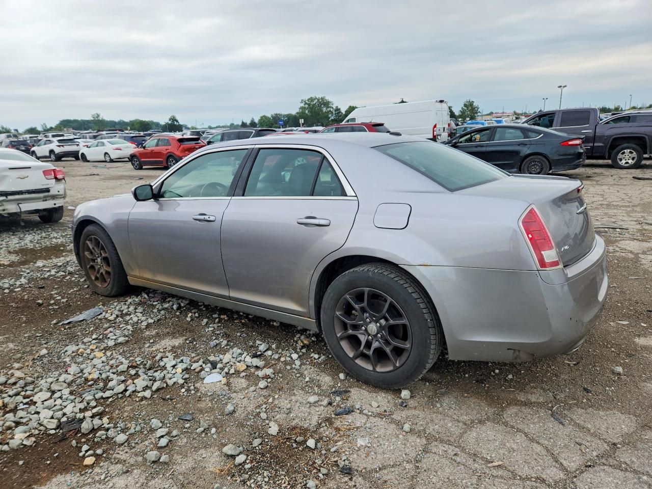 2014 Chrysler 300 S - zdjęcie 2