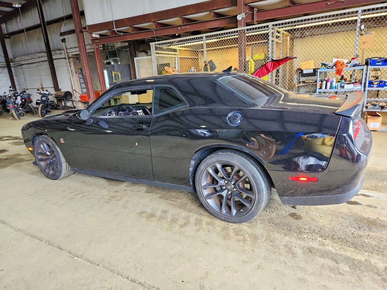 2021 Dodge Challenger R/T Scat Pack - zdjęcie 2