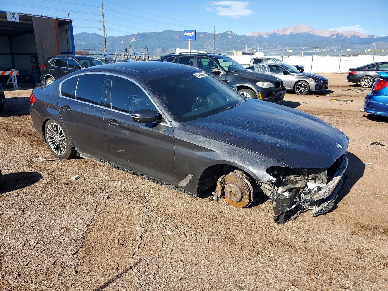 2019 BMW 530 I - zdjęcie 4