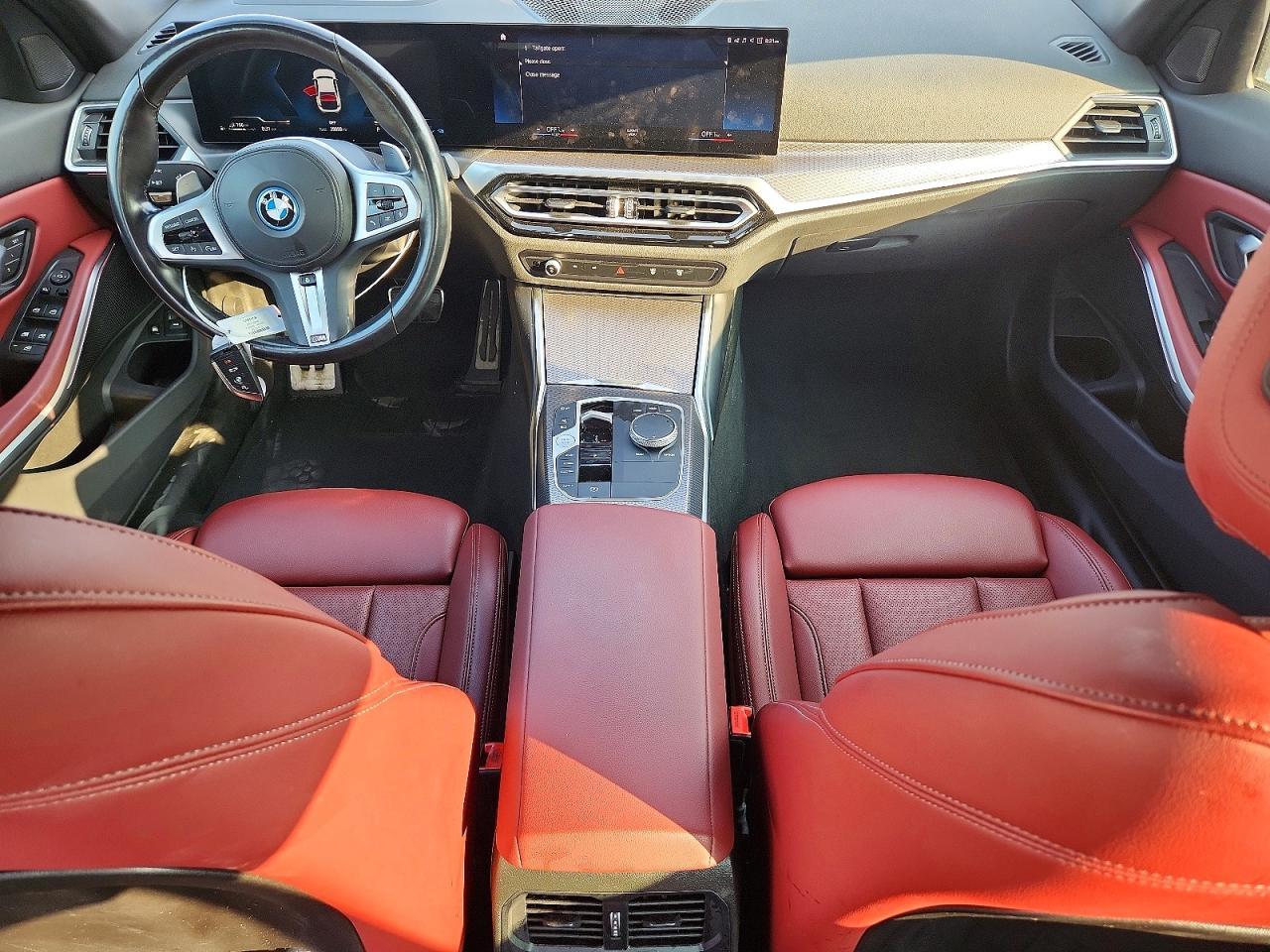 2023 BMW 330Xe - zdjęcie 8