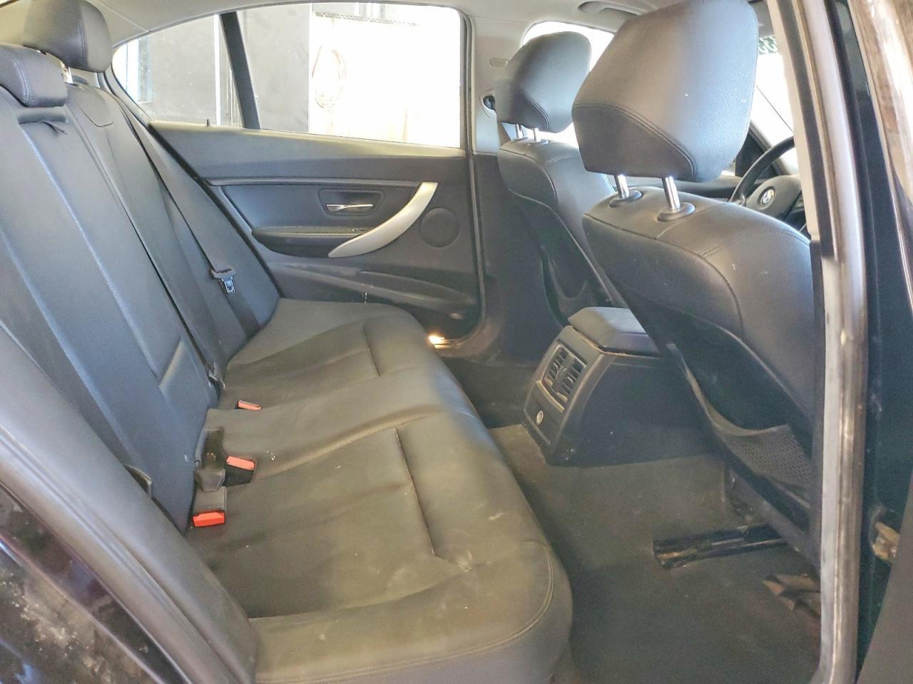 2018 BMW Seria 3 320i - zdjęcie 10