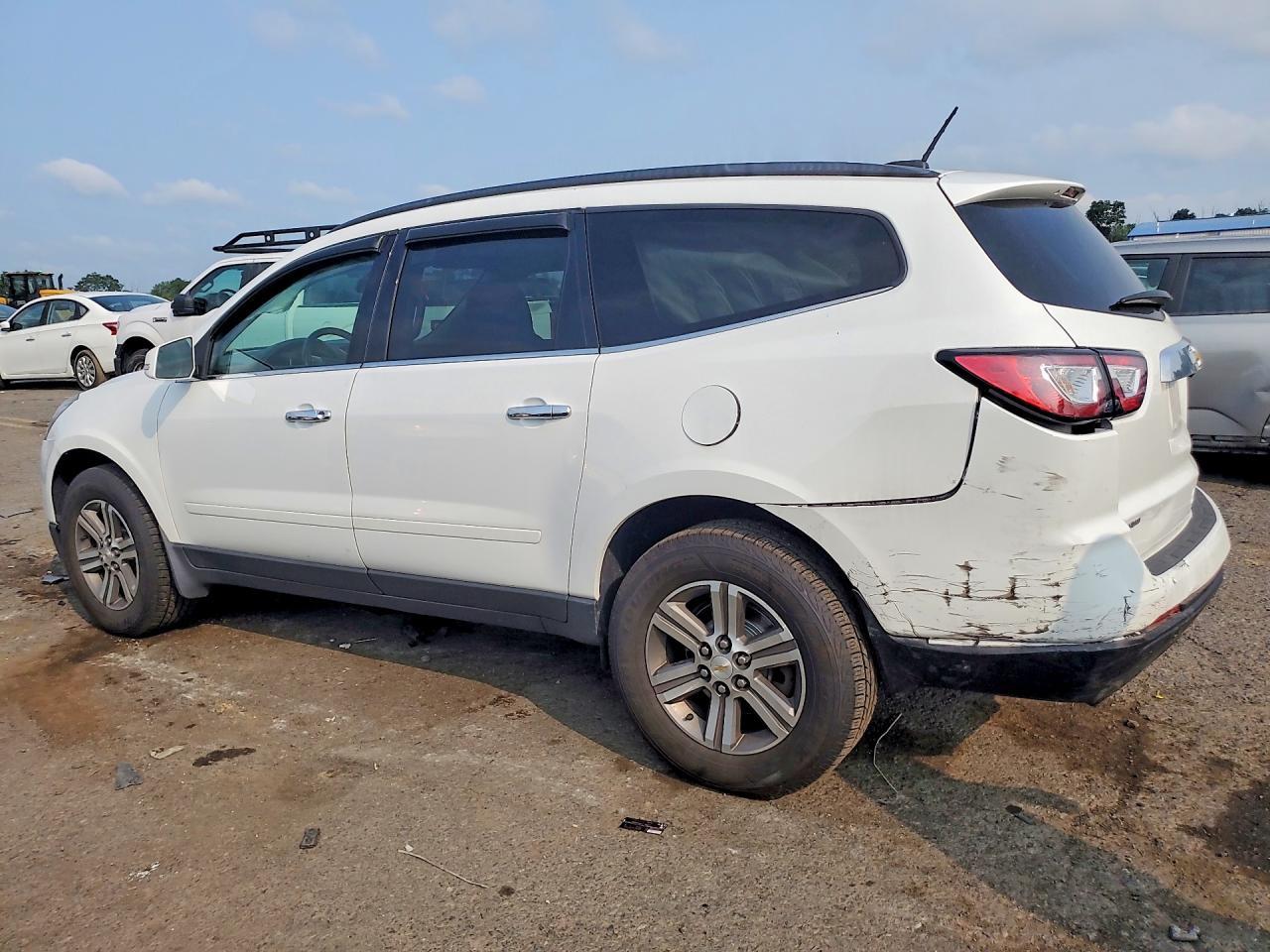 2016 Chevrolet Traverse Lt - zdjęcie 2