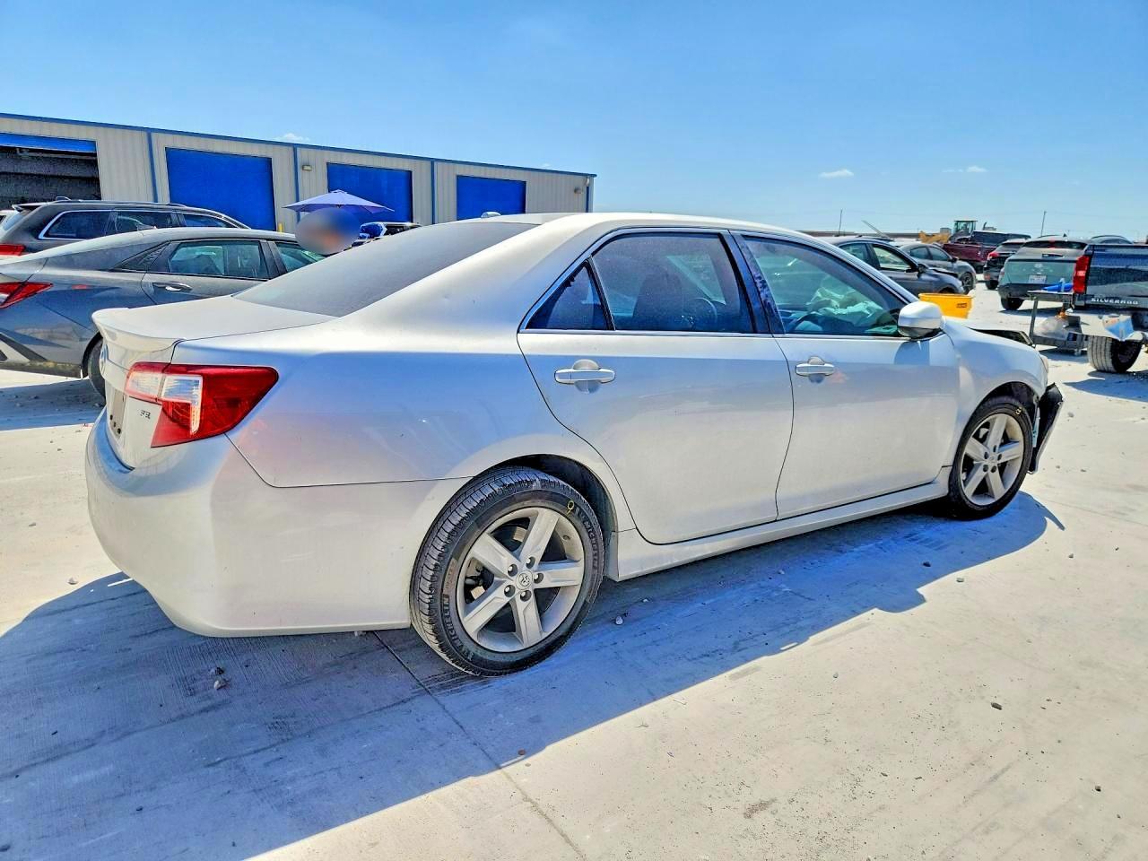 2013 Toyota Camry Se - zdjęcie 3
