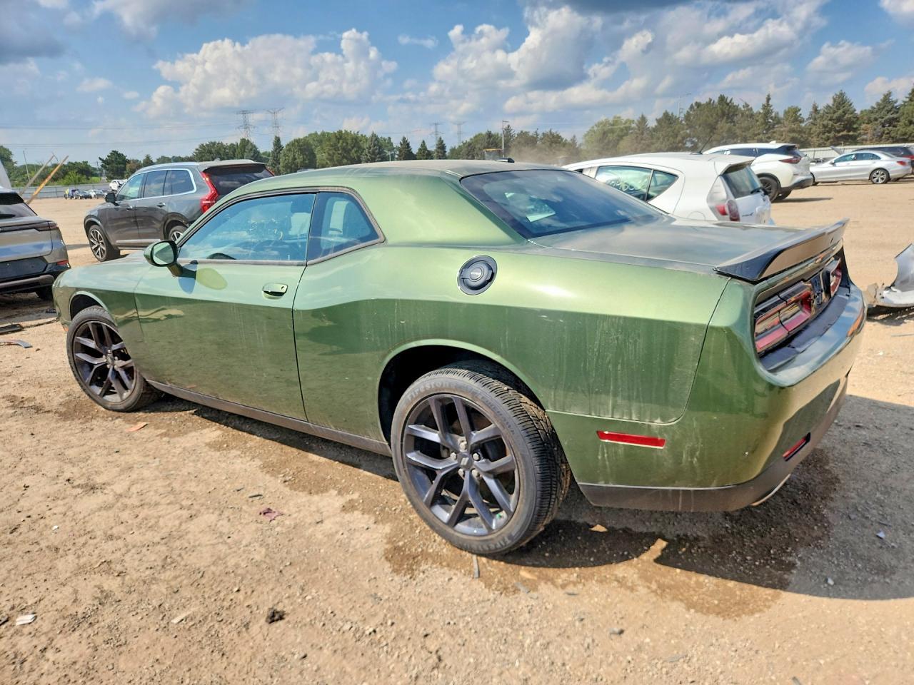 2022 Dodge Challenger Sxt - zdjęcie 2