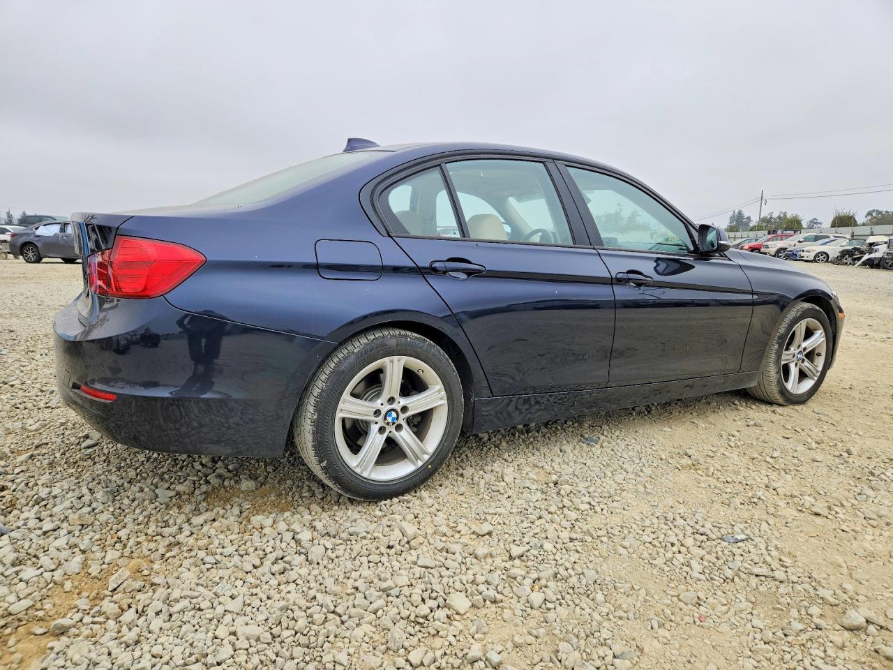 2014 BMW 320 I - zdjęcie 3