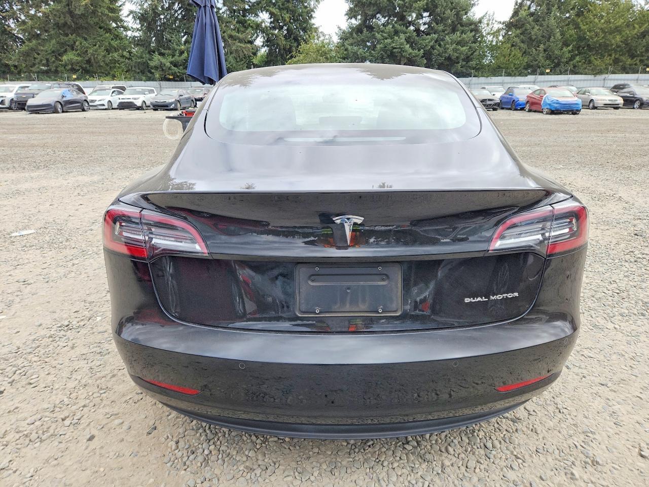 2022 Tesla Model 3 - zdjęcie 6
