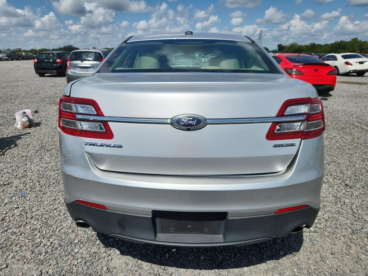 2016 Ford Taurus Se - zdjęcie 6