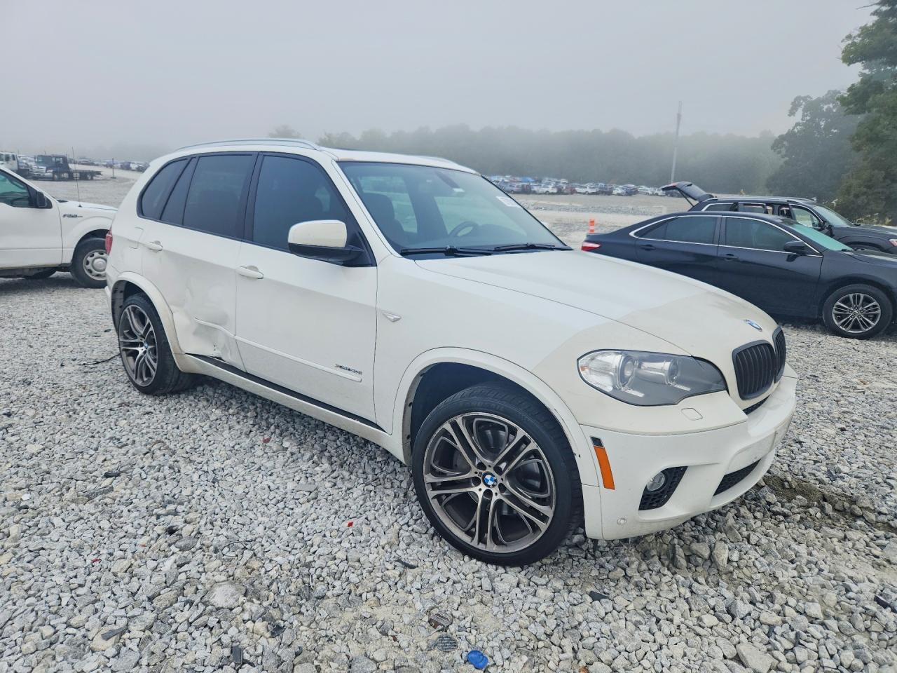 2013 BMW X5 xDrive50I - zdjęcie 4