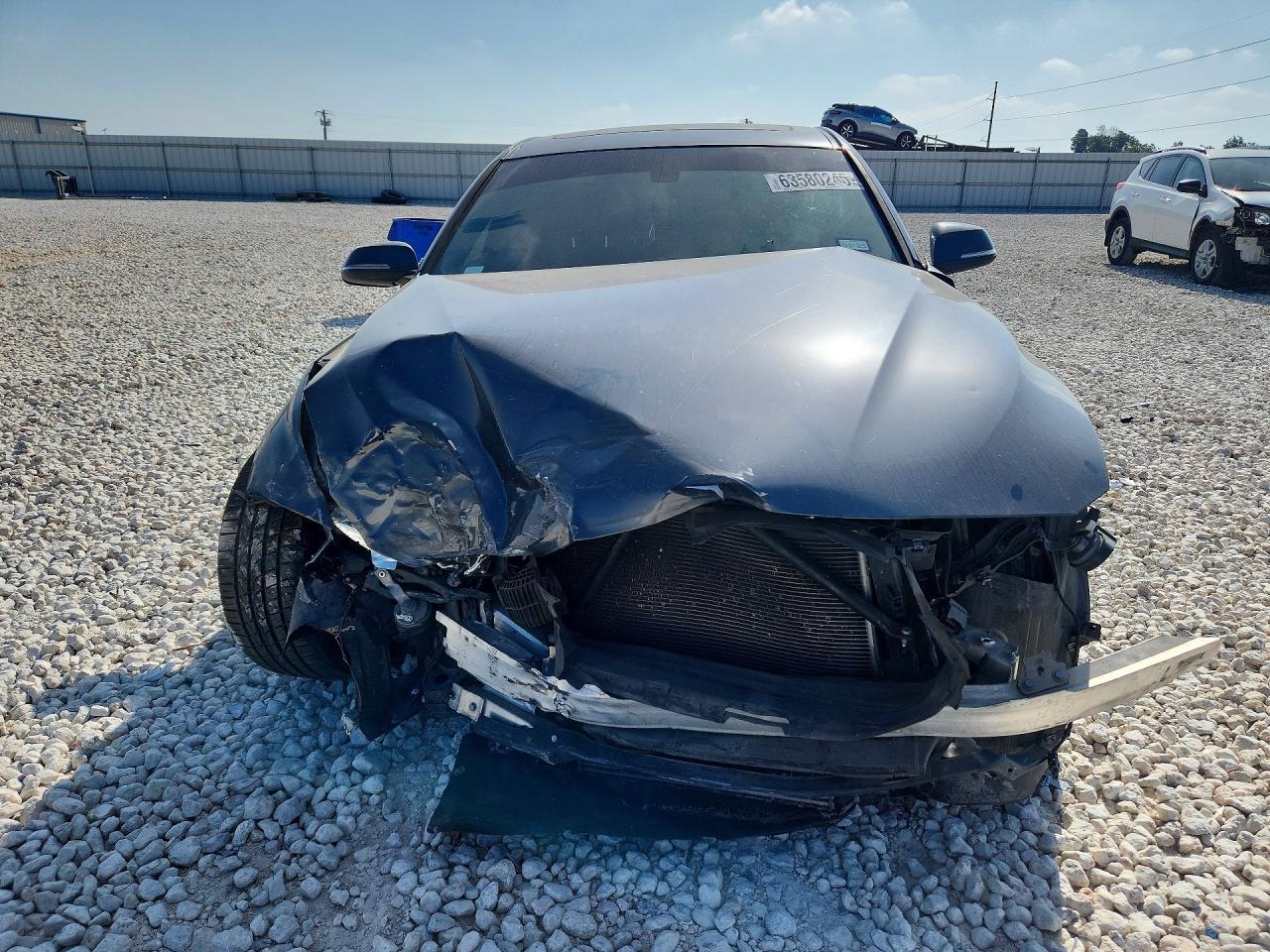 2016 BMW 320 I - zdjęcie 5